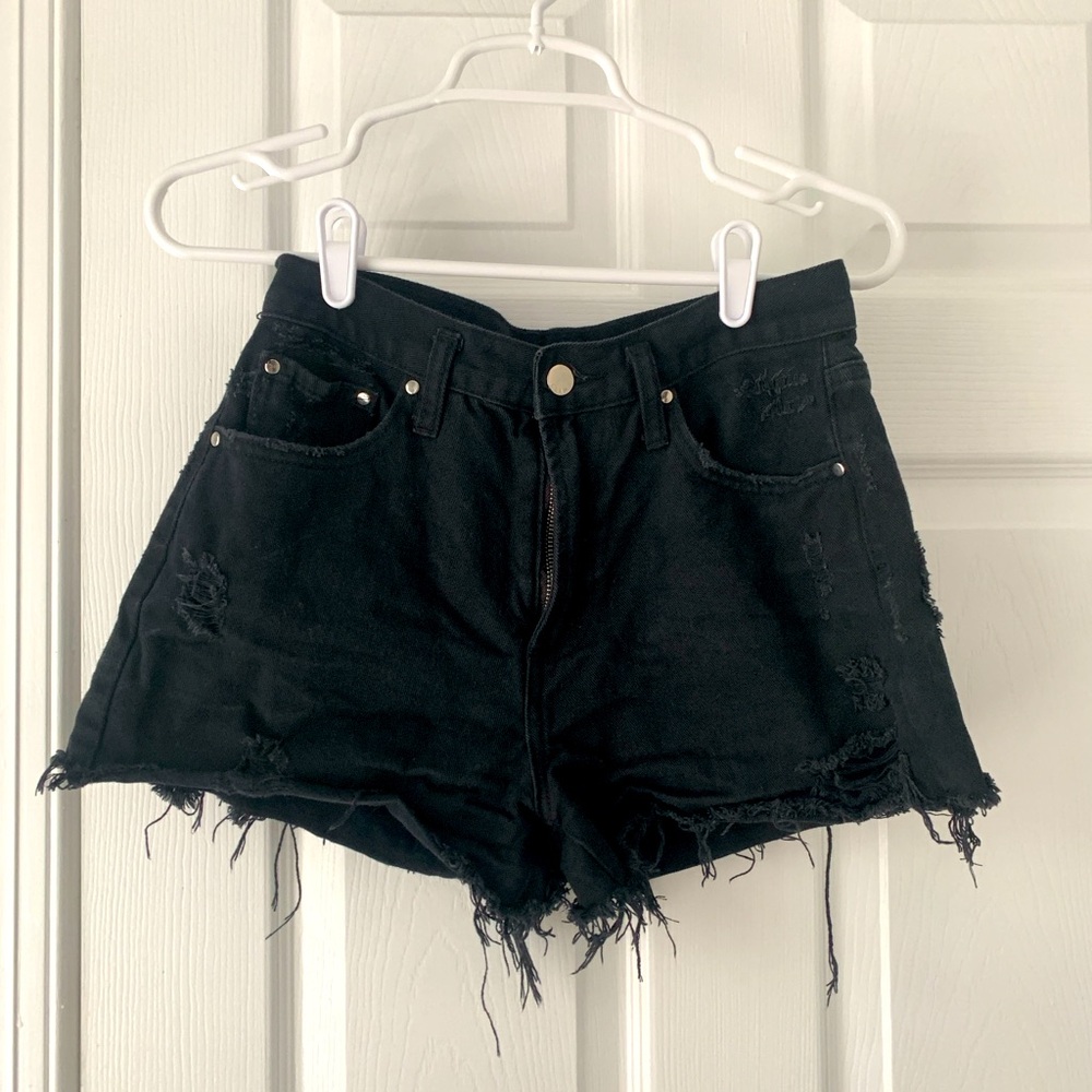 Elan High Waisted Black Jean Shorts - size small